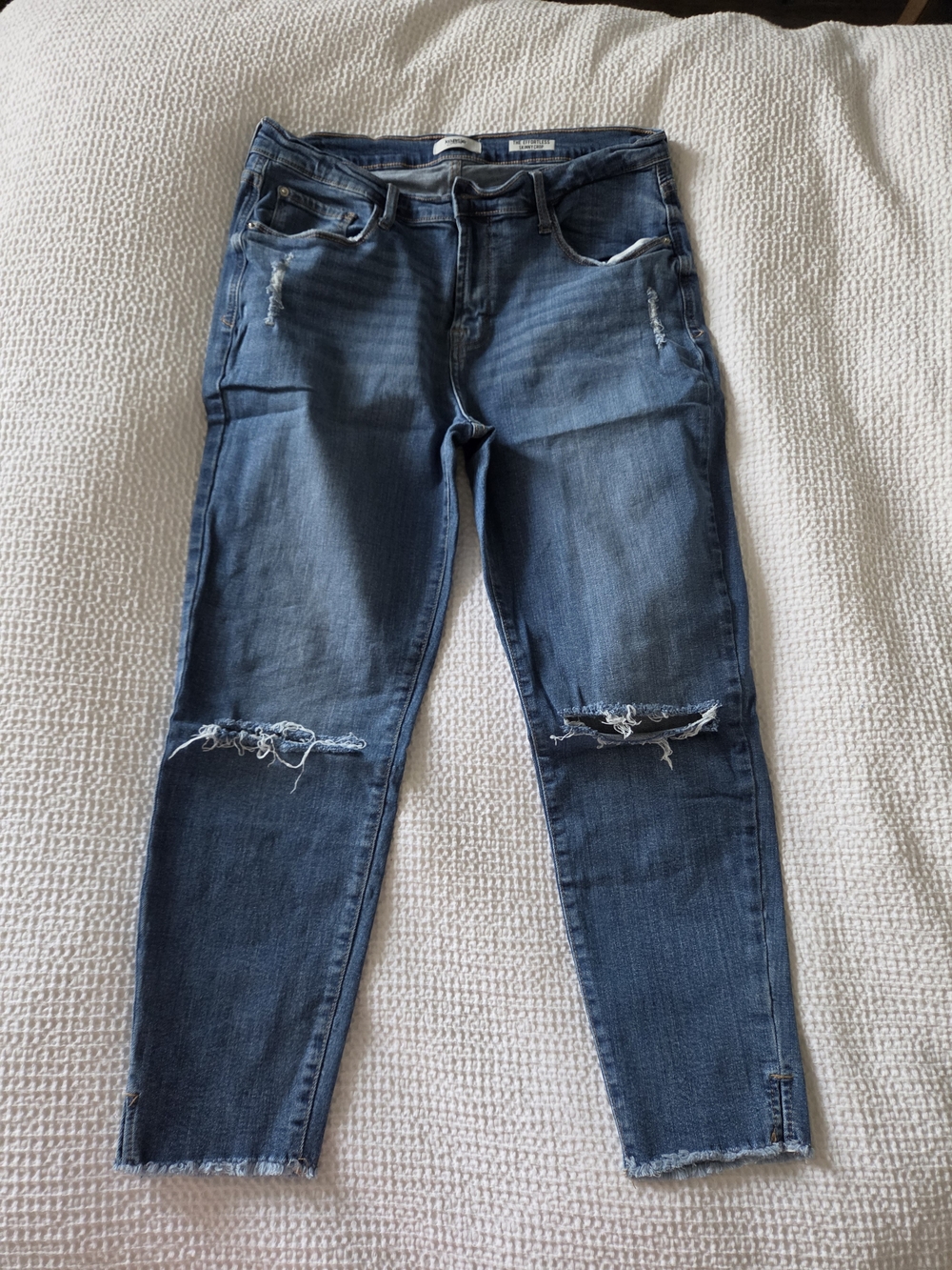 Mid Wash Distressed Women's Jeans - Blue